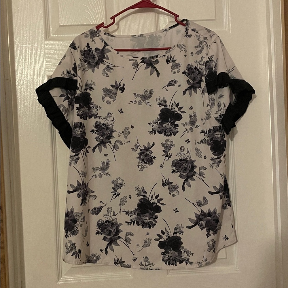 SHEIN Black And White Floral Shirt
